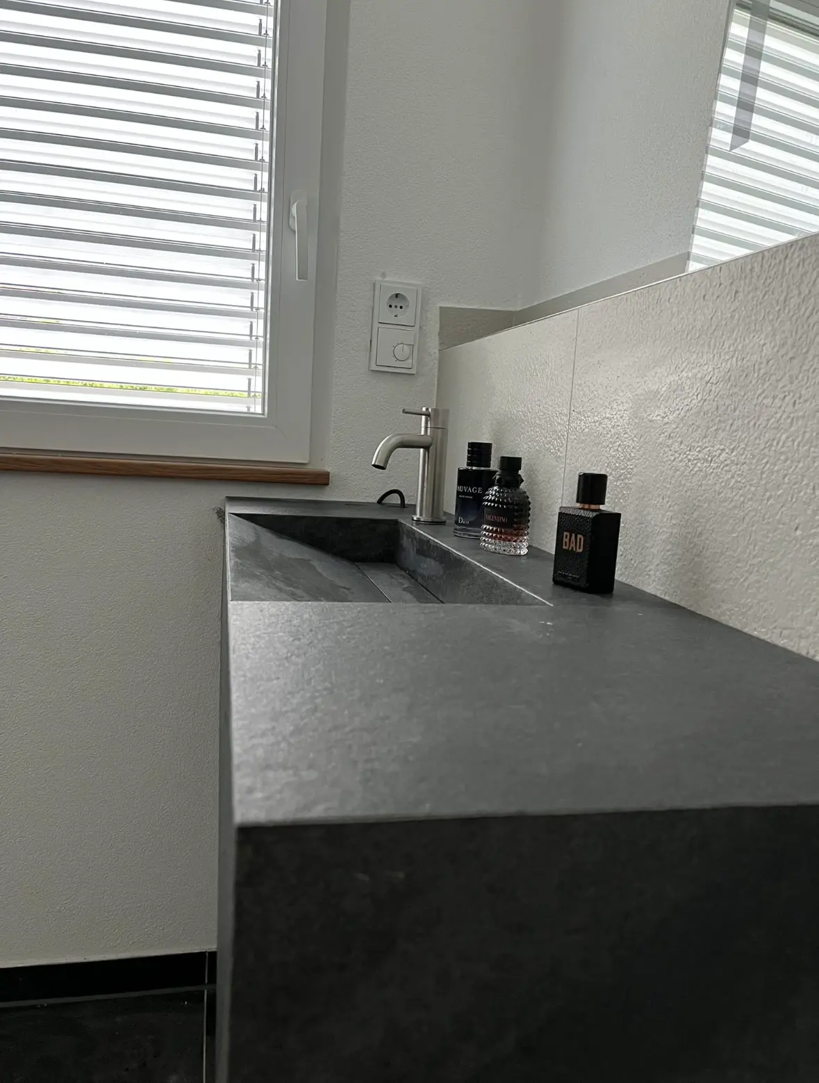 Designverlegung Waschbecken Feinsteinzeug Mössingen – Stumpp Fliesen Meisterbetrieb